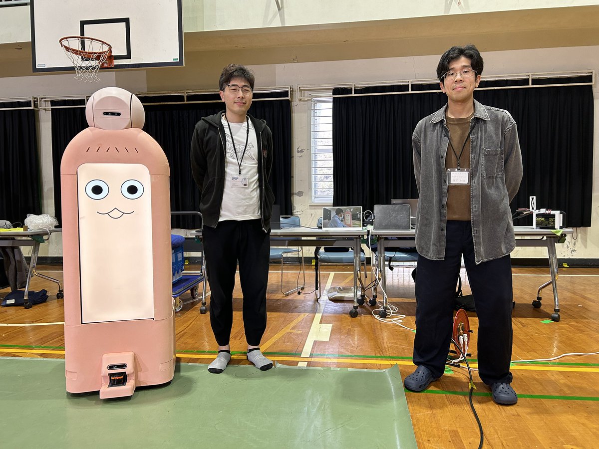 9robo_kyourobo's tweet photo. 【ブース展示・ご協賛の紹介】
九州工業大学 Project Sabotics 様 

｢介護従事者と協働するAIロボット"佐保（SABO）"｣の展示を行って頂きました。

 #九ロボ #ロボコン https://t.co/EmPIX4p3Wm