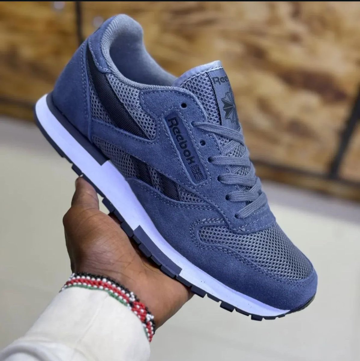 viatuKe's tweet photo. Reebok classic sneakers
Sizes:40,41,42,43,44,45
Price: 4,499/-
📲Wsp/call 0708749473
📍 Luthuli Ave. Rware Mall ,4th floor shop 410
📦Delivery countrywide 🇰��
FREE pair of socks 🧦 #viatuke https://t.co/al1AW8k84r