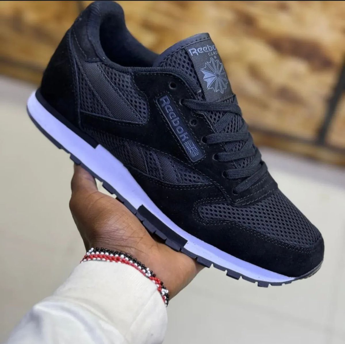 viatuKe's tweet photo. Reebok classic sneakers
Sizes:40,41,42,43,44,45
Price: 4,499/-
📲Wsp/call 0708749473
📍 Luthuli Ave. Rware Mall ,4th floor shop 410
📦Delivery countrywide 🇰��
FREE pair of socks 🧦 #viatuke https://t.co/al1AW8k84r