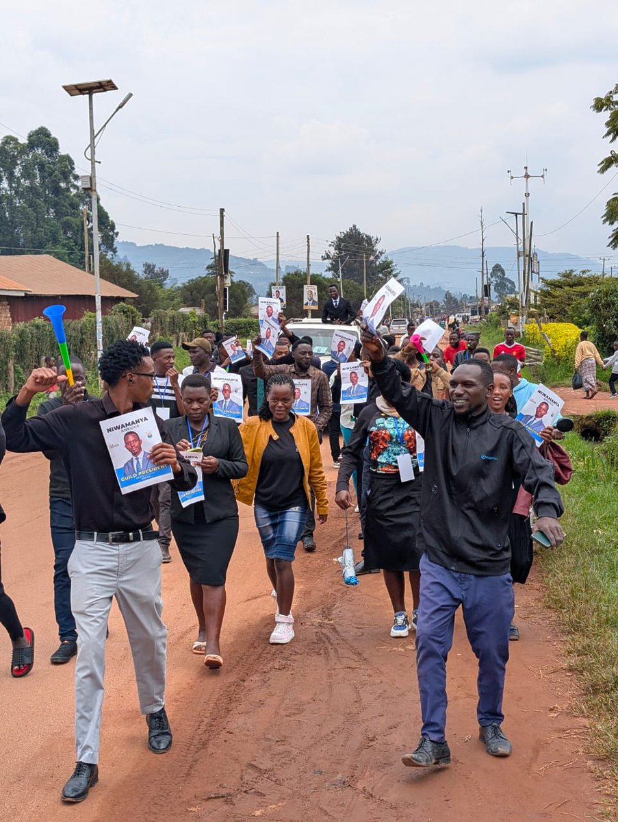 Anxious_Niwa's tweet photo. Today we take our campaign to ground - meeting people, listening to real concerns, and sharing a vision for a stronger future.
Change doesn’t start in offices. It starts in conversations, in communities, and with people like u.
#OpenAirCampaign #YourVoiceMatters #TogetherWeMove https://t.co/7eTv7sM7qe