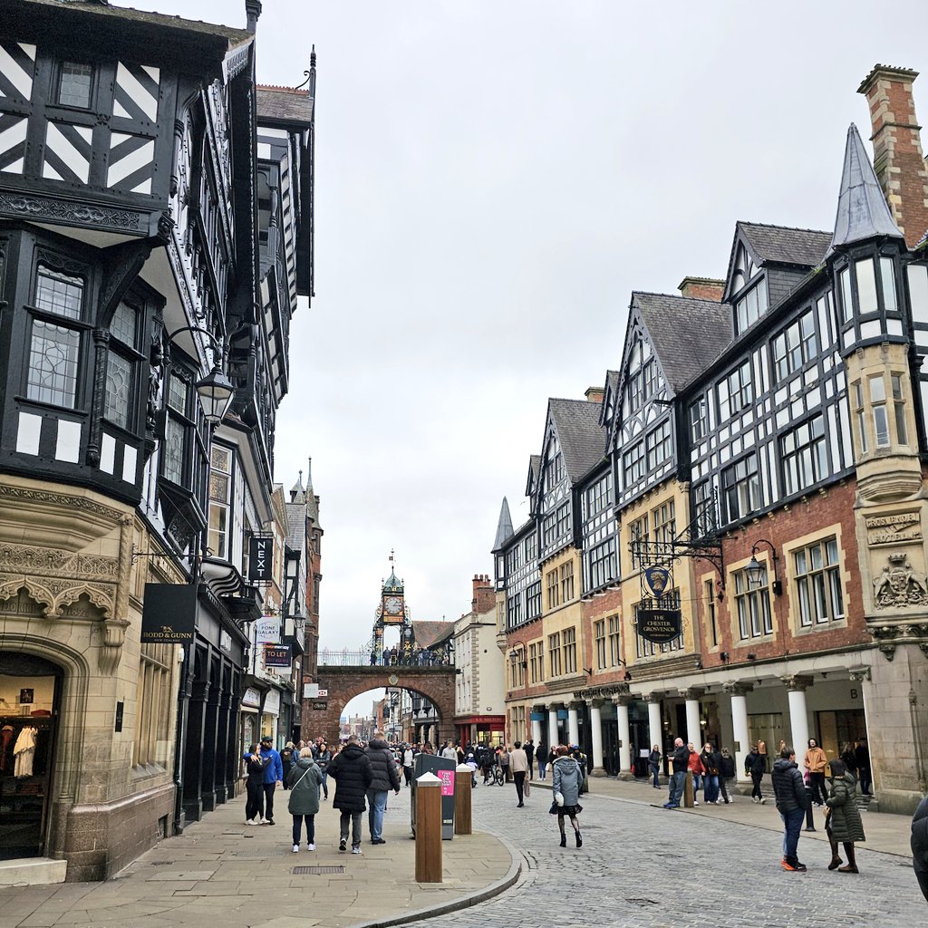 EerieShadow tweet media