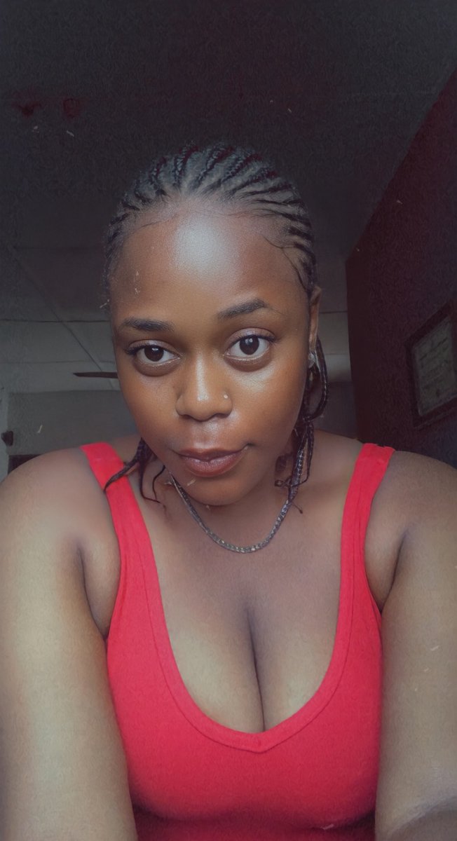 TheUncommonGirl☘️ tweet media