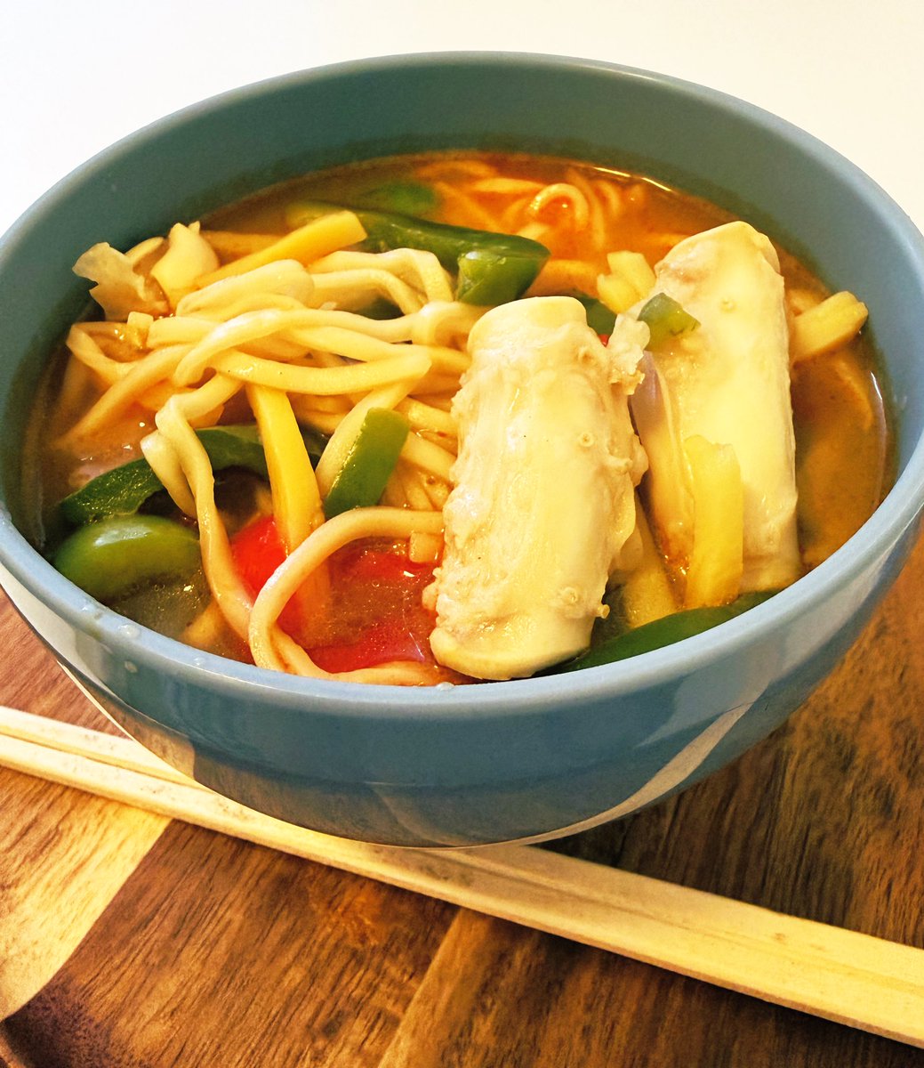 ついに自分の家で作り出したラーね。
時間に余裕があったら麻辣担の元は使わずに調味料から配合したいです…🍜