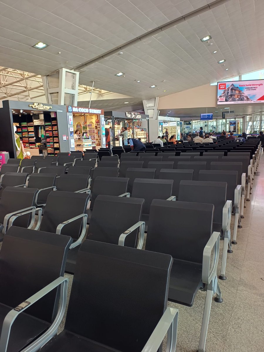 mlrairport's tweet photo. @aroorprashanth @sudhakarbal Dear Mr Rao, thank you for your feedback. Seating has been arranged in a unidirectional manner and is not facing each other for passenger comfort and safety. We appreciate your understanding. Team Mangaluru International Airport. https://t.co/PZ7EZASLGQ