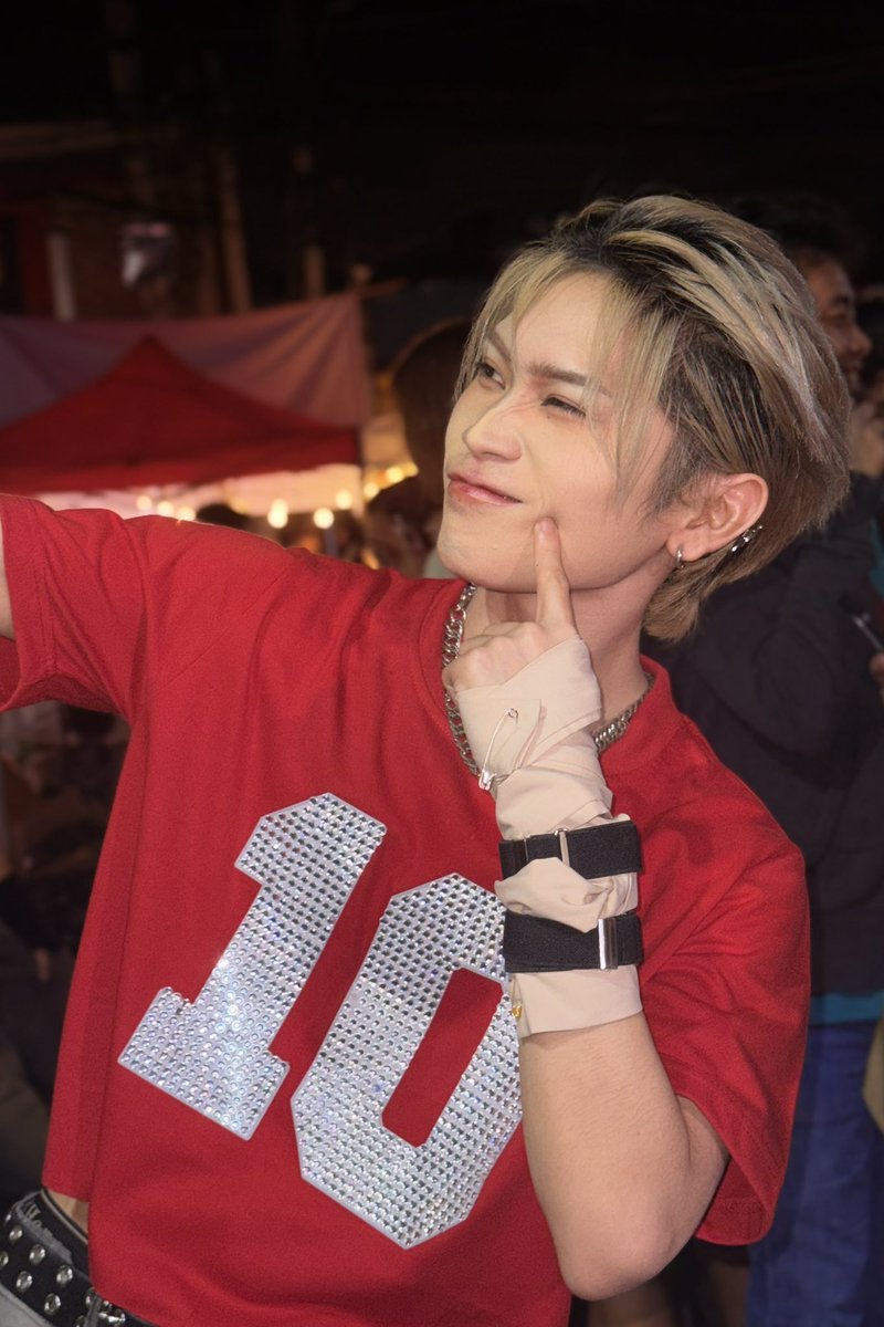 [📸] #6ENSE — Ruko 

🎏: Maginhawa Art &amp; Food Festival
📆: 12132025
📍: Maginhawa Street 

#MAFF2025 
<a href="/6ENSEofficial/">6ENSE</a> #6ENSE_Ruko