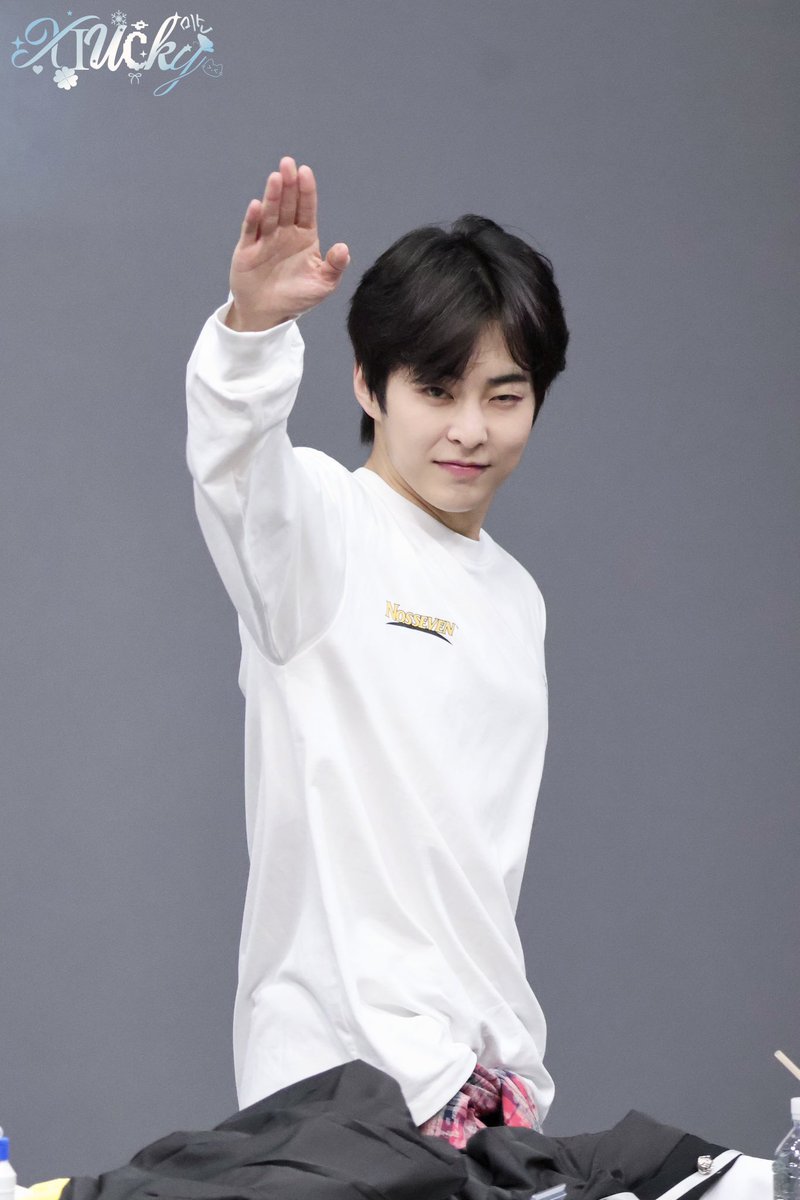 XIUcky99 tweet picture