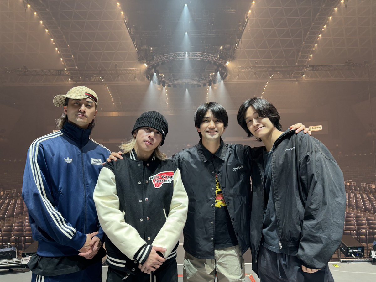 Aぇ! group tweet media