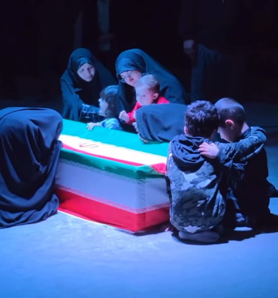 مینا قاسمی‌زواره tweet media