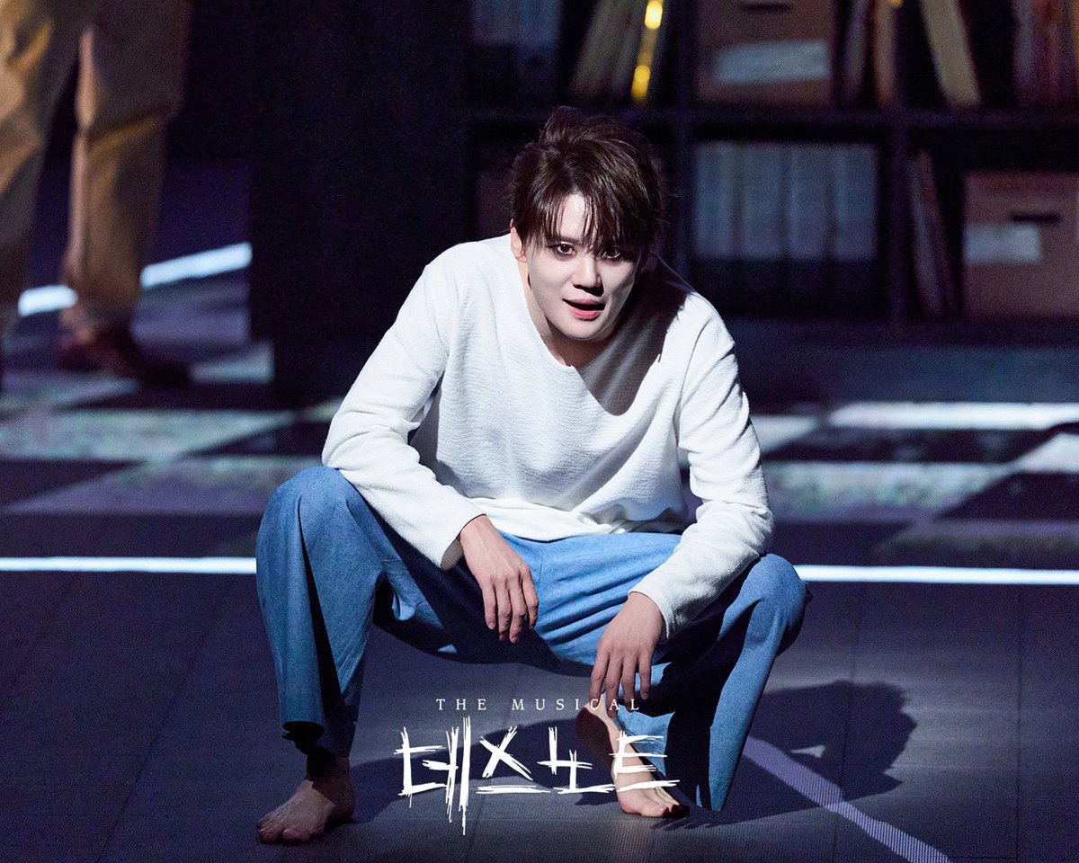 #뮤지컬 #데스노트

비밀과 거짓말

다가가면 또 멀어져가고
지금 넌 무슨 생각하고 있는지

누군가 이 세상을 바로잡아야 한다
𝐌𝐔𝐒𝐈𝐂𝐀𝐋 𝐃𝐄𝐀𝐓𝐇 𝐍𝐎𝐓𝐄

#NowPlaying #디큐브링크아트센터