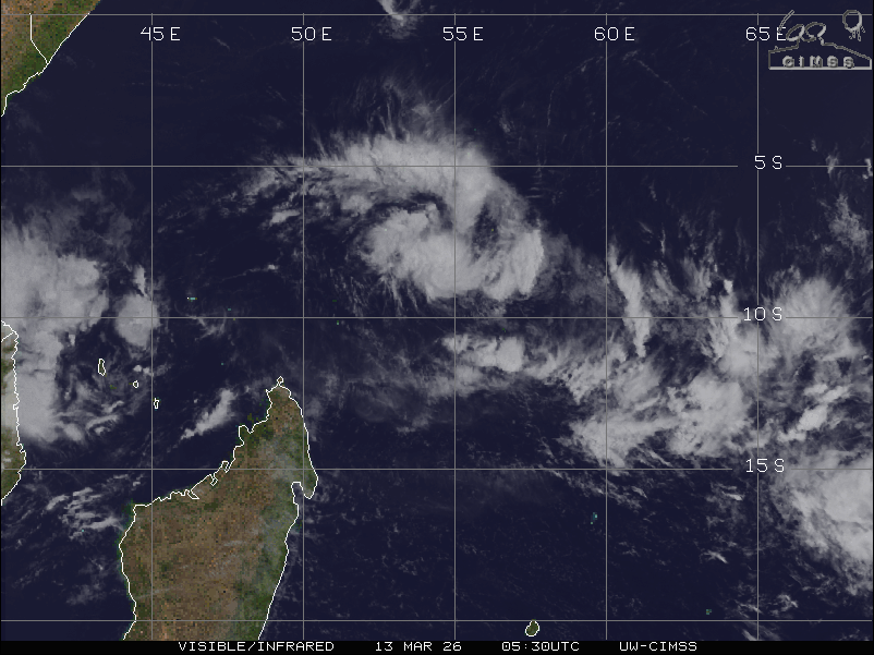 jnmet's tweet image. Zone of disturbed weather northeast of #Madagascar is expected to become a moderate TS as it track SSE this weekend. The system can pass near #Mauritius &amp;amp; #Reunion next week with squally rains.