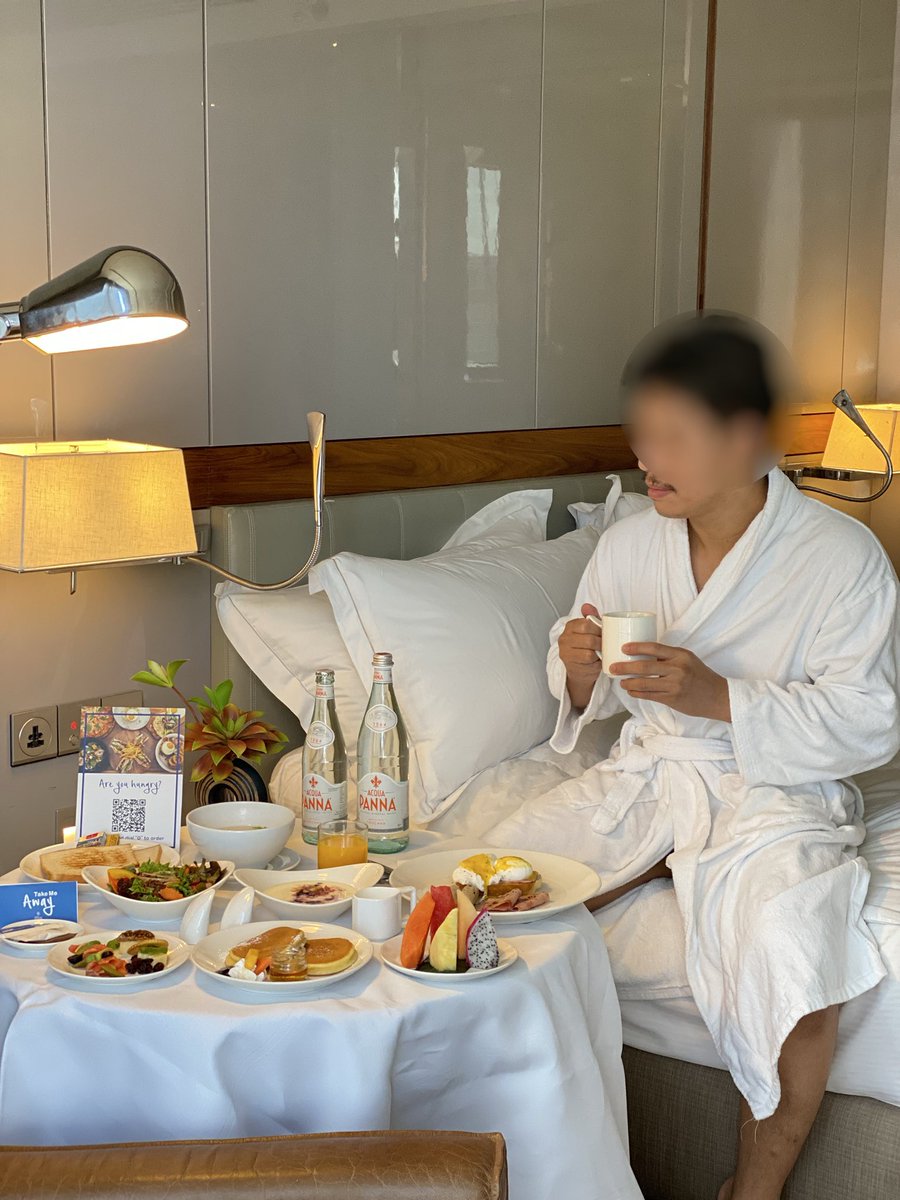 อยากนวดทักมาครับ tweet media