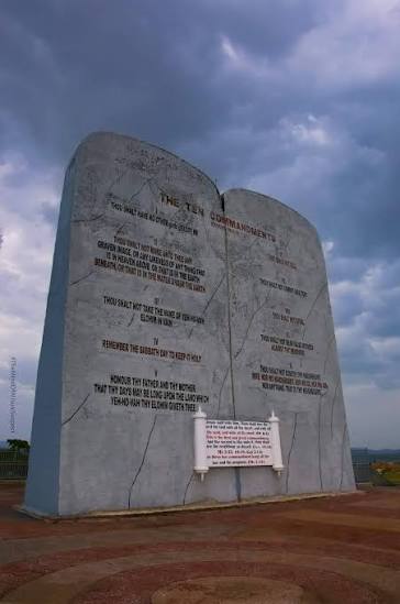 SLIMNAZI tweet media