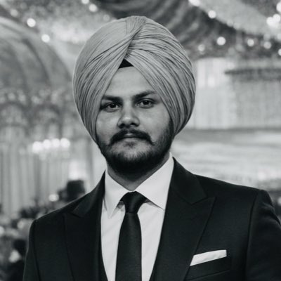 amritdhr's tweet photo. #NewProfilePic https://t.co/ZAr1hb9XMg