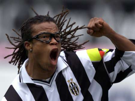 Il pallone racconta: Edgar DAVIDS ilpalloneracconta.blogspot.com/2008/03/edgar-… 

<a href="/Juve1897no/">Juve1897</a> <a href="/JUVEN_TV/">JUVENTV</a> <a href="/juventusfc/">JuventusFC</a> <a href="/nebbiabassa/">Sergio Marcheselli</a> <a href="/La_Bianconera/">La Maglia Bianconera</a> <a href="/LeonettiFrank/">FRANCO LEONETTI</a> <a href="/fritzmazz/">Federica Mazzonis</a> <a href="/Nino_TheBest/">Nino Ori</a> #davids #edgar #pitbull