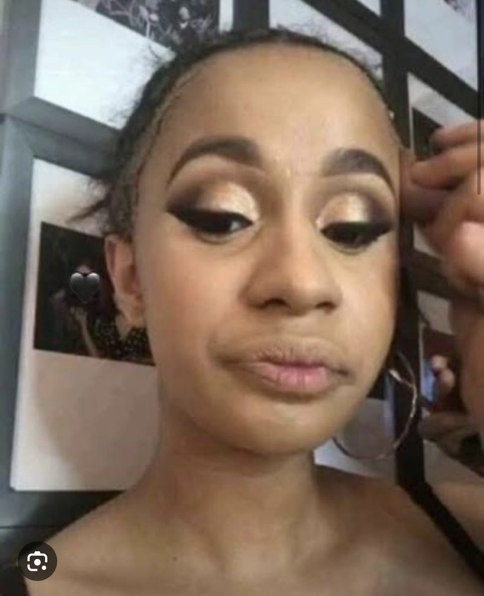 whoTFtoldbitchestheywasmenow! tweet media