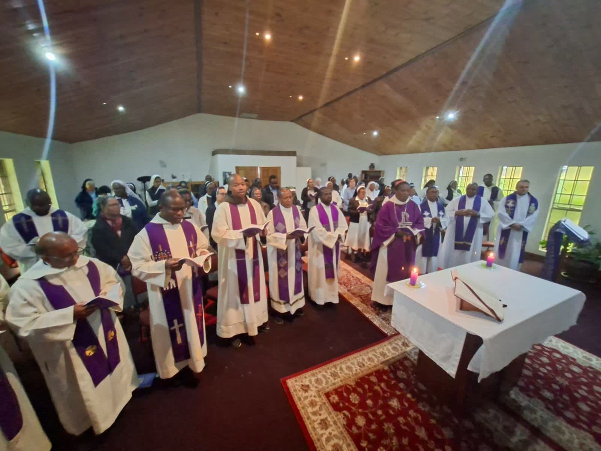 The Southern Cross  tweet media