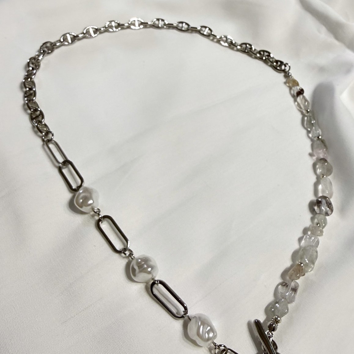 AnCIgnite's tweet photo. new item...
天然石×チェーン×樹脂パール
透明感もあり存在感のあるネックレスです🦋

https://t.co/9eghaZqCwg

#AnCIgnite
#ハンドメイドアクセサリー 
#アクセサリー
#BACEにて販売中
 #アクセサリー好きさんと繋がりたい https://t.co/ZBNYsDUWQn