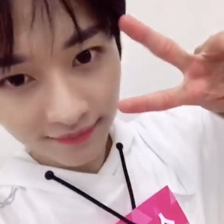 mae .ᐟ tweet media