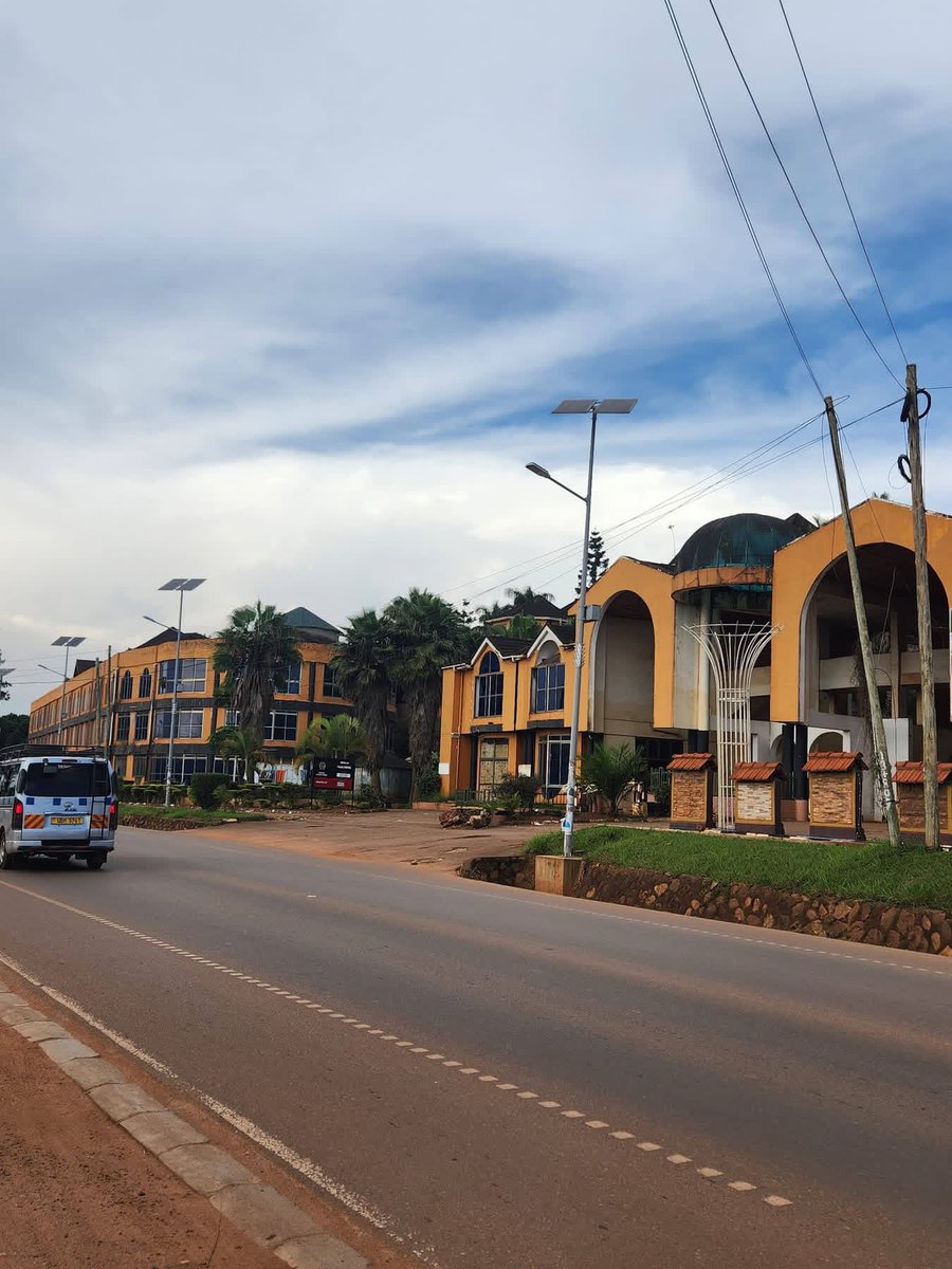 Mwami lu tweet media