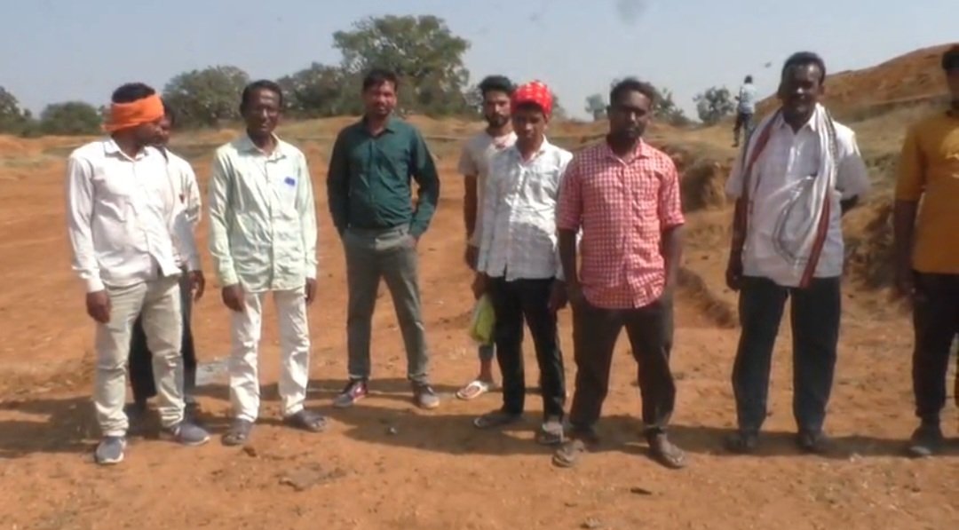 Trinath6372's tweet photo. Subject: Complaint regarding misappropriation of funds/corruption in NREGA work at [Gram Panchayat Ganrei ]. Village. Asurmunda
District Bolangir. Block Muribahal. Village Asurmunda Nrega corruption 1crore+ Odisha vigilance take your kindly investigation.@OdishaVigilance https://t.co/faZe0FSI15