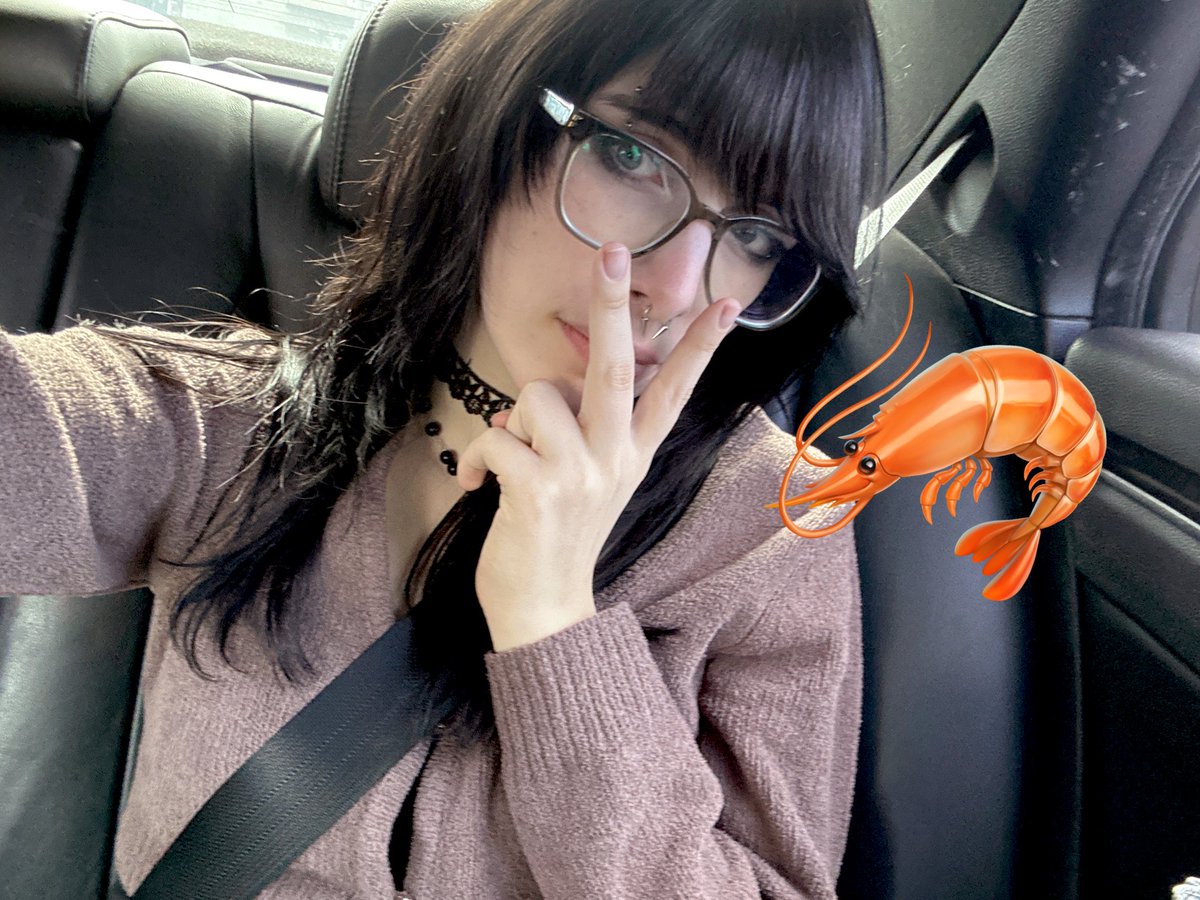 ellis ♡ tweet media