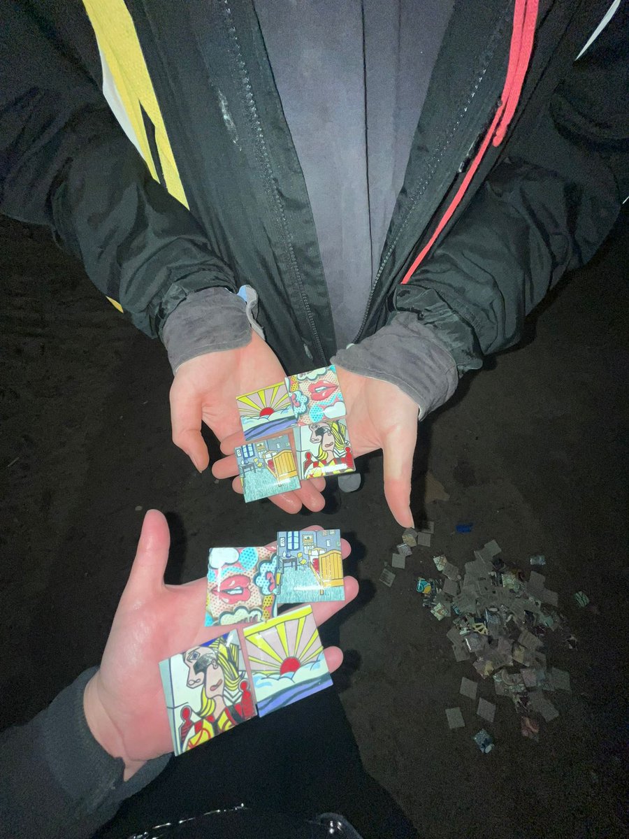 cryingera1's tweet image. Went to the bakery with a super close friend of mine and she bought some stuff I didn’t buy anything and the cashier gave me that for free !! 
LG love yaa Greta 🦇 ⋆˙⟡