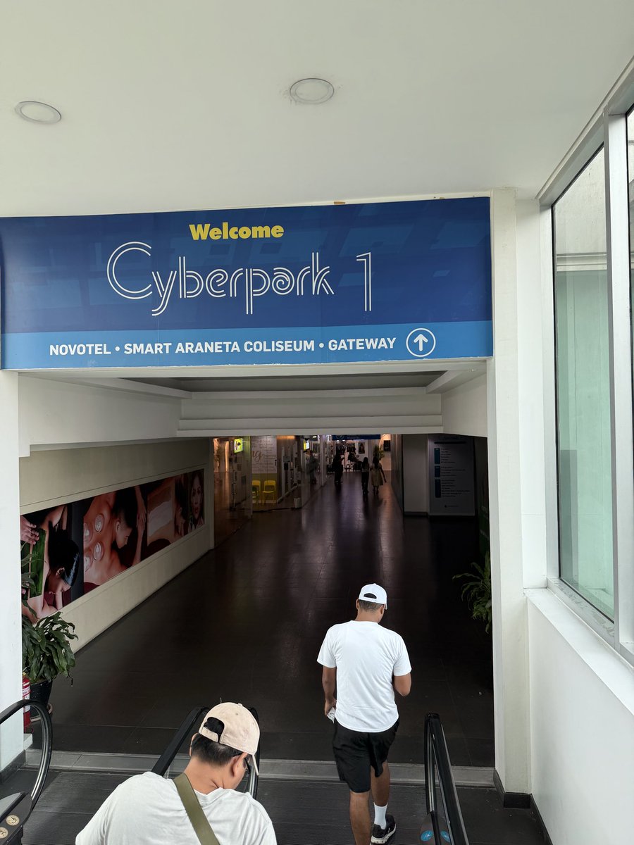SuckerOutdoor's tweet image. Grabi ang ganapan dito haha buti naka isa ako haha at nilabasan naman haha me nanunuod pero laban haha tripper din buti nong nilabasan tsaka dumating guard kalasan mga akla😂😂😂 #mallfun #crfun #crsucker trippers lang me know neto sinulit nayong time naka daan haha
