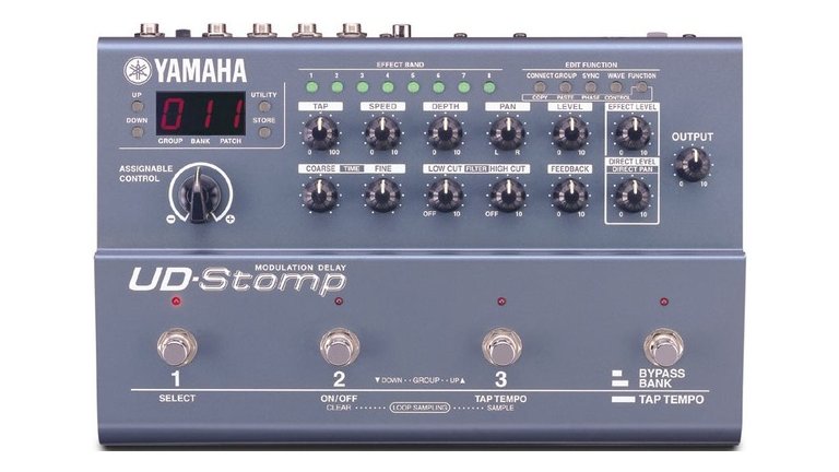 unit_pranava's tweet photo. この時期BOSS RC-20とYAMAHA UD-Stompが出て間もない頃で、完全にそれ基準で音作りしてましたね。ペダルエフェクターがこれまでの単なる音色を変えるものではなく、楽器の一部として大きな可能性を感じていました。
作る音も自然とアンビエントに寄っていきましたね。 https://t.co/VaHHYGWA97