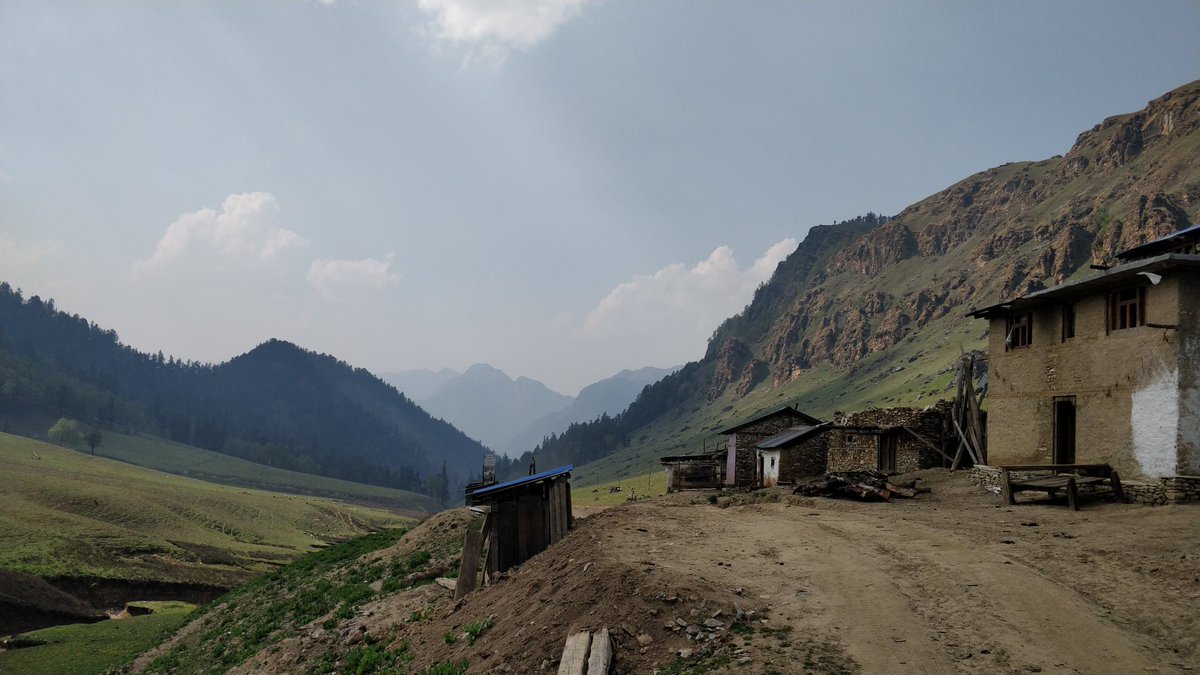 मान्ठा tweet media