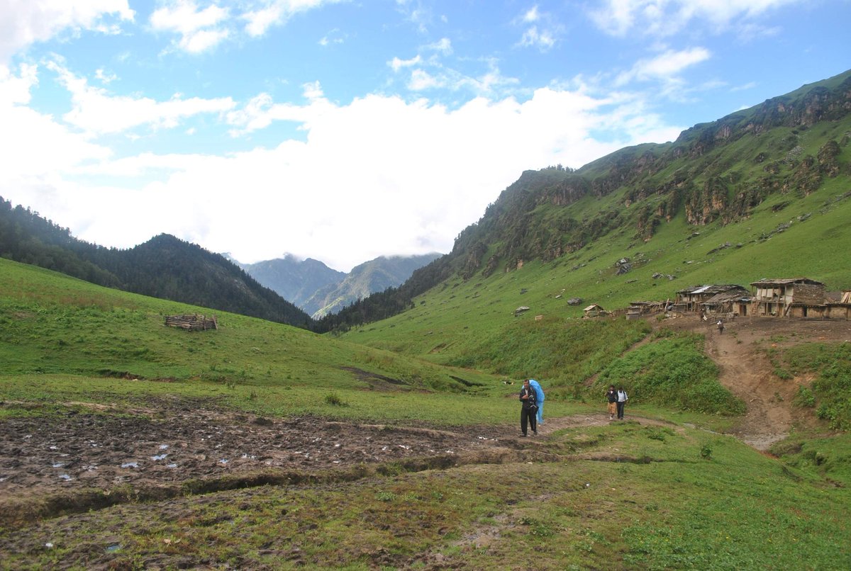 मान्ठा tweet media