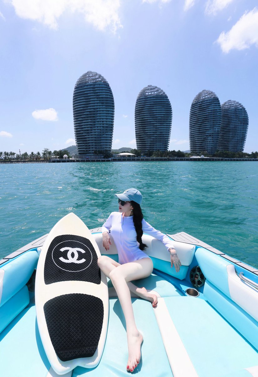 Yvoneraa's tweet photo. #美女 #女神 #空姐 #反差 #反差婊 #反差感 #女神婊 https://t.co/tPA9HfjYia