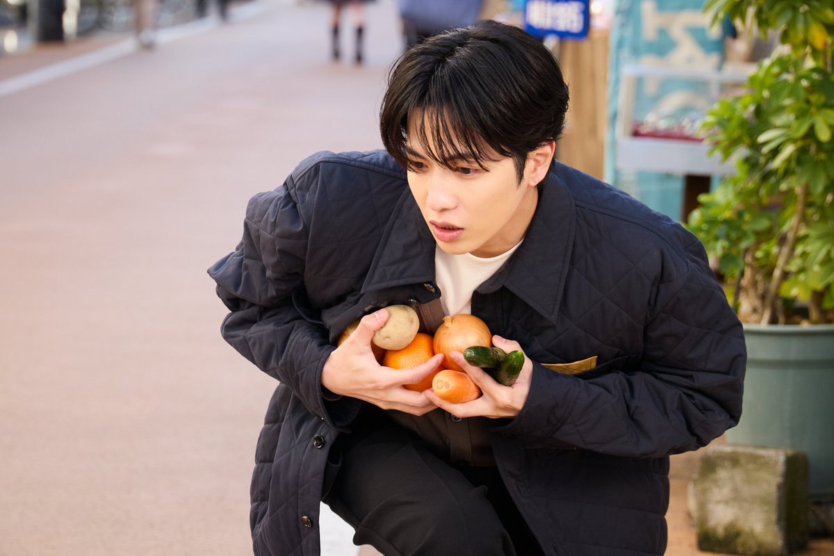 nittele_ntv's tweet photo. ＼ 志尊淳&amp;仁村紗和がクランクイン ／

第1話の場面写真をひと足先に公開！

志尊💬"茨の道をしっかりと
生き抜く覚悟を決める1日に"

仁村💬"応援してもらえるような二人に"

🗓️4月12日(日)スタート
毎週日曜夜10時30分
『#10回切って 倒れない木はない』
@10kaikitte_ntv
https://t.co/PbGR6UiXFz https://t.co/pP0hzHmeG3