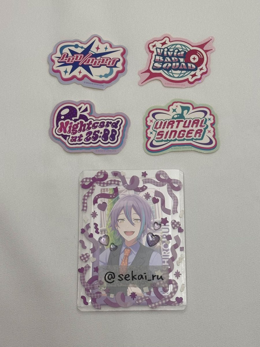 sekai_ru's tweet photo. 【交換】プロセカ メロパレ トレカ トレーディングカード SNS風クリアカード ホログラムステッカー レア

譲：みのり 遥 雫 司 えむ 寧々 リン 咲希 彰人 バチャシン レオニ ビビバス ニーゴ

求：愛莉 類 モモジャン ワンダショ

郵送での交換
レア⇔レア での交換
トレカ司は類との交換優先 https://t.co/YBMRdUohf8