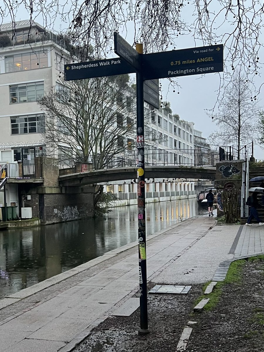 Charles House tweet media