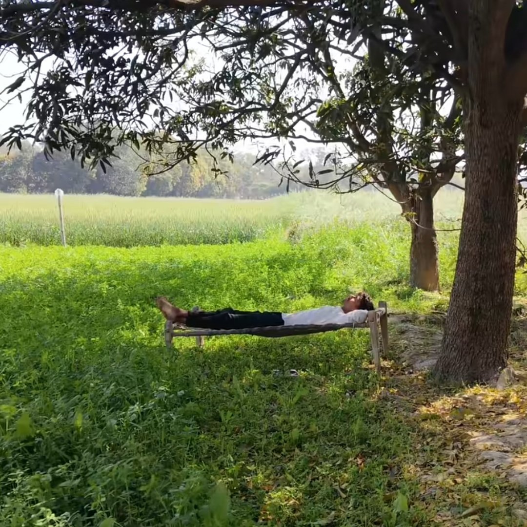 ये आखिरी पड़ाव है 'जिसमें 
जिस्म नींद मांग रहा है, दिमाग दौलत, दिल प्यार और रुह सुकून और "मैं तुम्हें !!