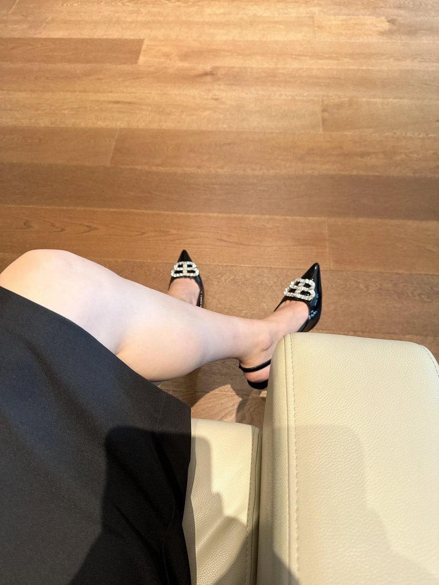 摘一朵栀子花 tweet media
