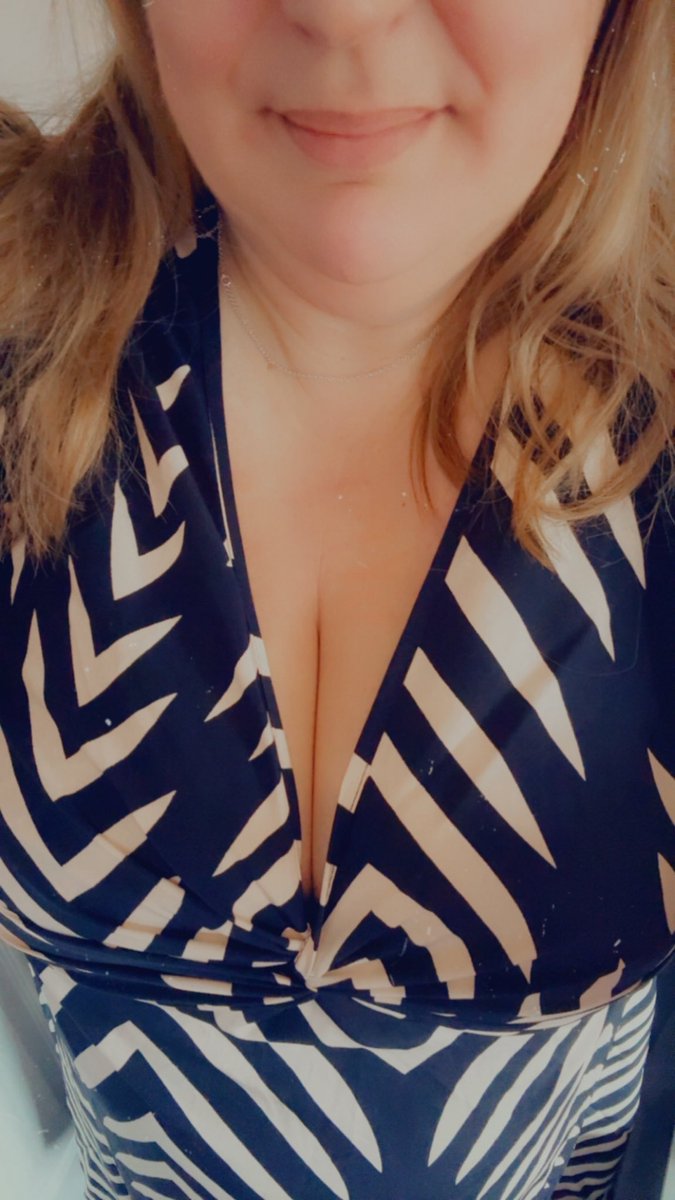 MFullerfigure's tweet photo. It's Friday have a good one beautiful humans x https://t.co/O0wWYK8CSy
