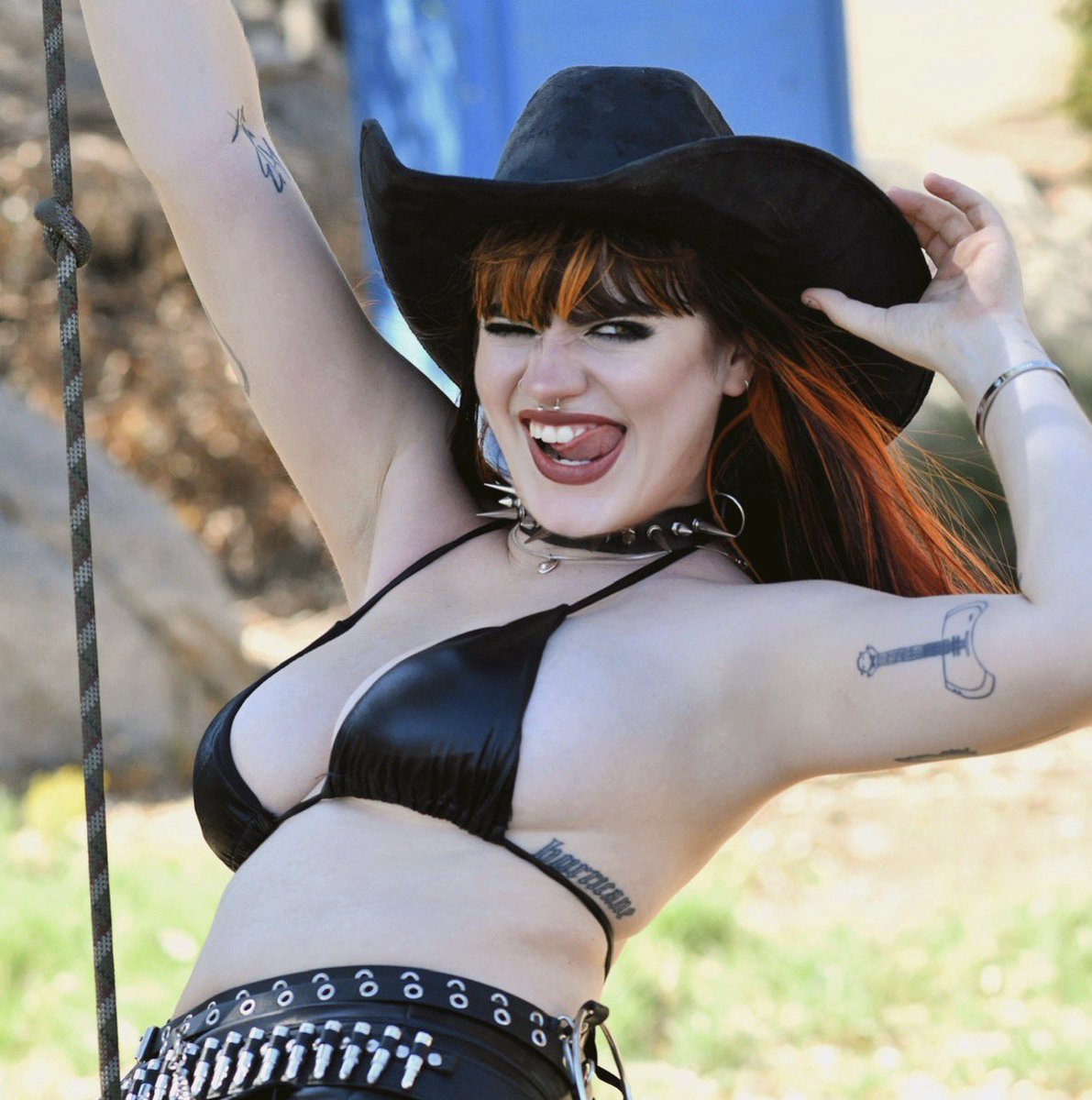 moonkidash's tweet photo. Save a horse ride a cowboy 🤭 #cowgirstyle #reversecowgirl https://t.co/fY3XQFJTIc