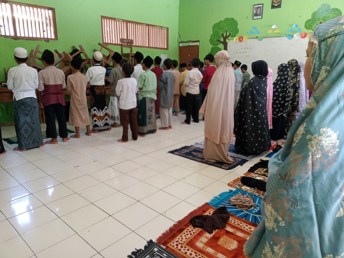 Putri Nursani tweet media