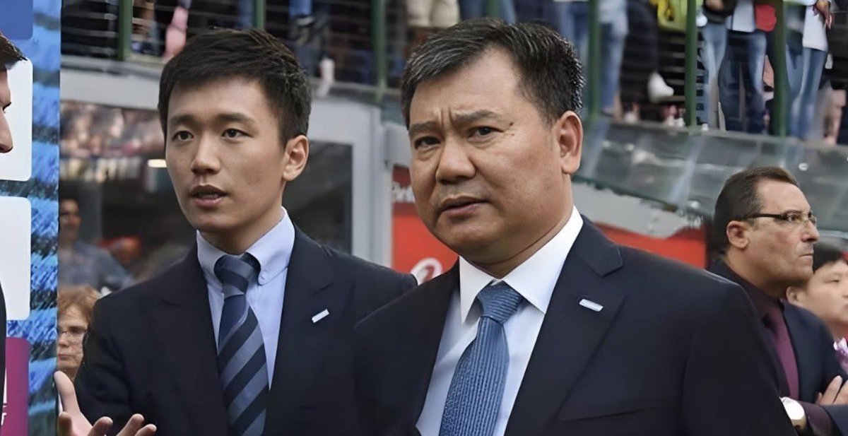 南京。江苏首富张近东，10年前资产1100亿，如今负债2387亿，但刚迎来最好的结局：资产全部清零，只用了5年。执掌苏宁30年，换来一声叹息破产重组。这笔天文数字的债务，不是一夜之间冒出来的，是张近东用十年时间，一步步扩张出来的。这个是黄光裕同时代的人，当年何等风光，但是自互联网诞生那一个起