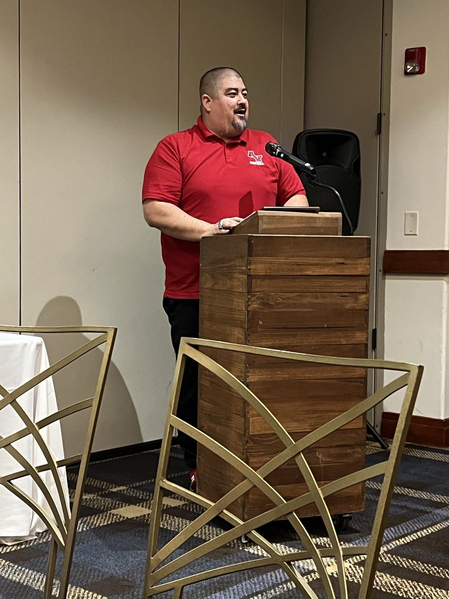 Coach Vondra tweet media