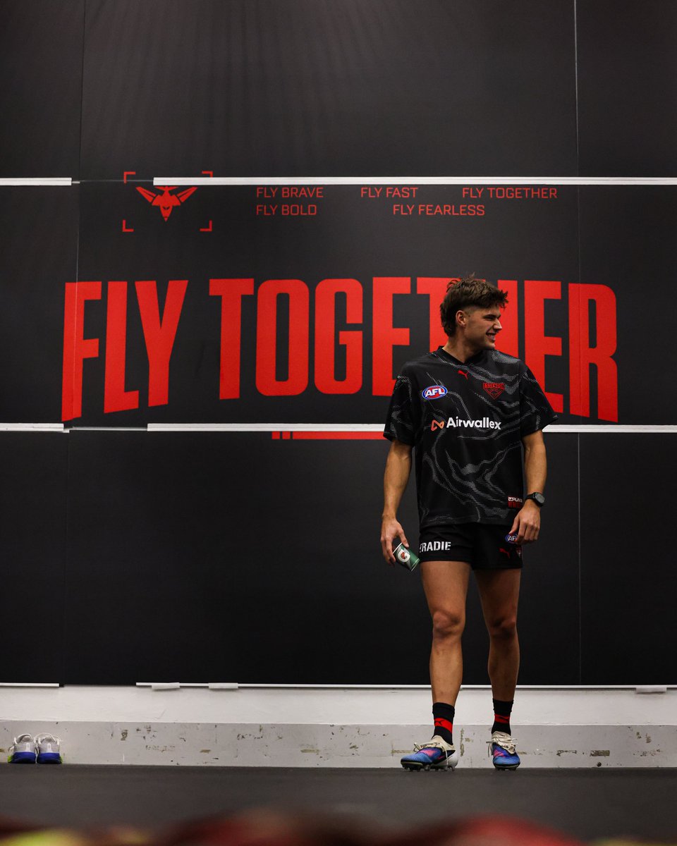 Essendon FC tweet media