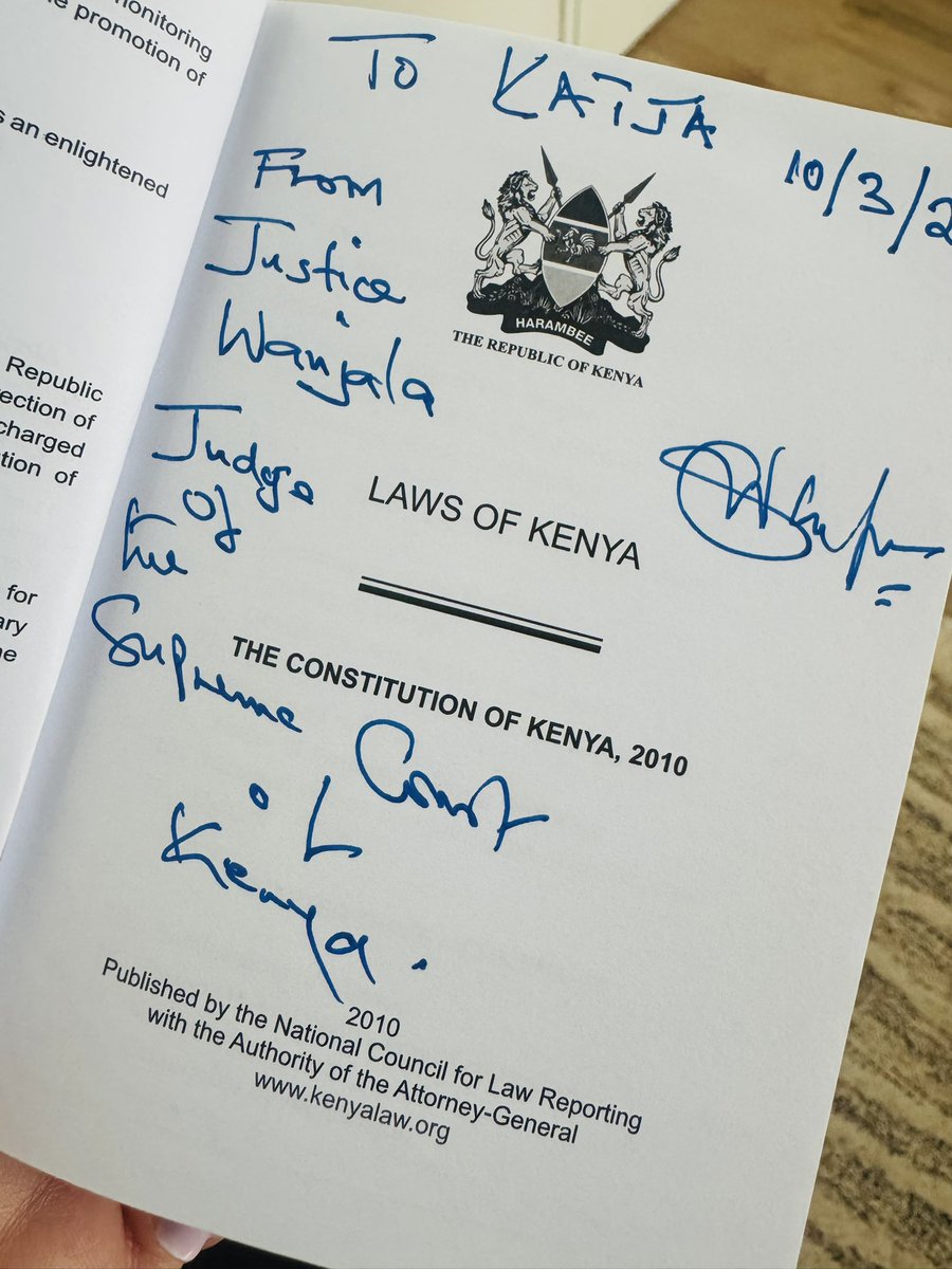 Dr_KatjaK's tweet image. Great to meet Justice Smokin Wanjala of the Supreme Court of Kenya 🇰🇪. As a lawyer, I am endlessly intrigued by constitutions and the questions they raise about how societies organize #power, protect #rights, and interpret their own #values over time. Grateful for the exchange🙏