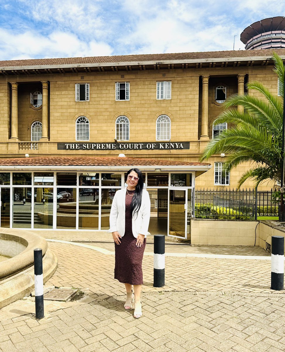 Dr_KatjaK's tweet image. Great to meet Justice Smokin Wanjala of the Supreme Court of Kenya 🇰🇪. As a lawyer, I am endlessly intrigued by constitutions and the questions they raise about how societies organize #power, protect #rights, and interpret their own #values over time. Grateful for the exchange🙏