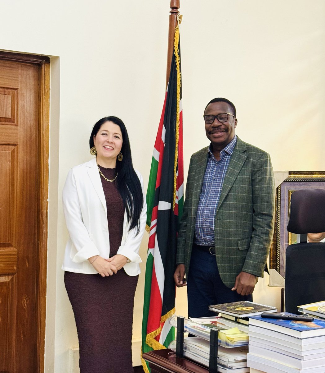 Dr_KatjaK's tweet image. Great to meet Justice Smokin Wanjala of the Supreme Court of Kenya 🇰🇪. As a lawyer, I am endlessly intrigued by constitutions and the questions they raise about how societies organize #power, protect #rights, and interpret their own #values over time. Grateful for the exchange🙏