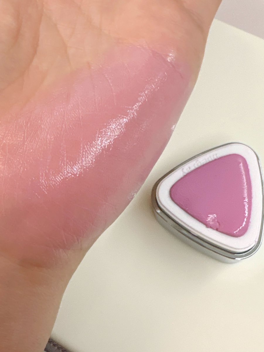 누그레이 tweet media