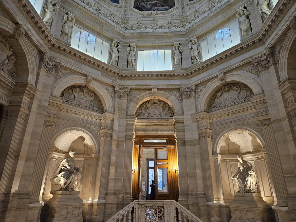 MaîtreZemky tweet media