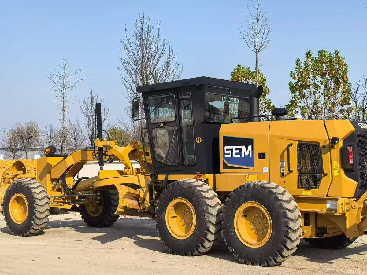 Mark91939222's tweet photo. Hi, everyone, I have some instock machines in China for export, 100% new machine in 2026, if you are interested, please let me know.
(Backhoe loader already in the port, ready to ship any time)
#backhoe #excavator #loader #wheelloader #truck https://t.co/61PtqVDKyt