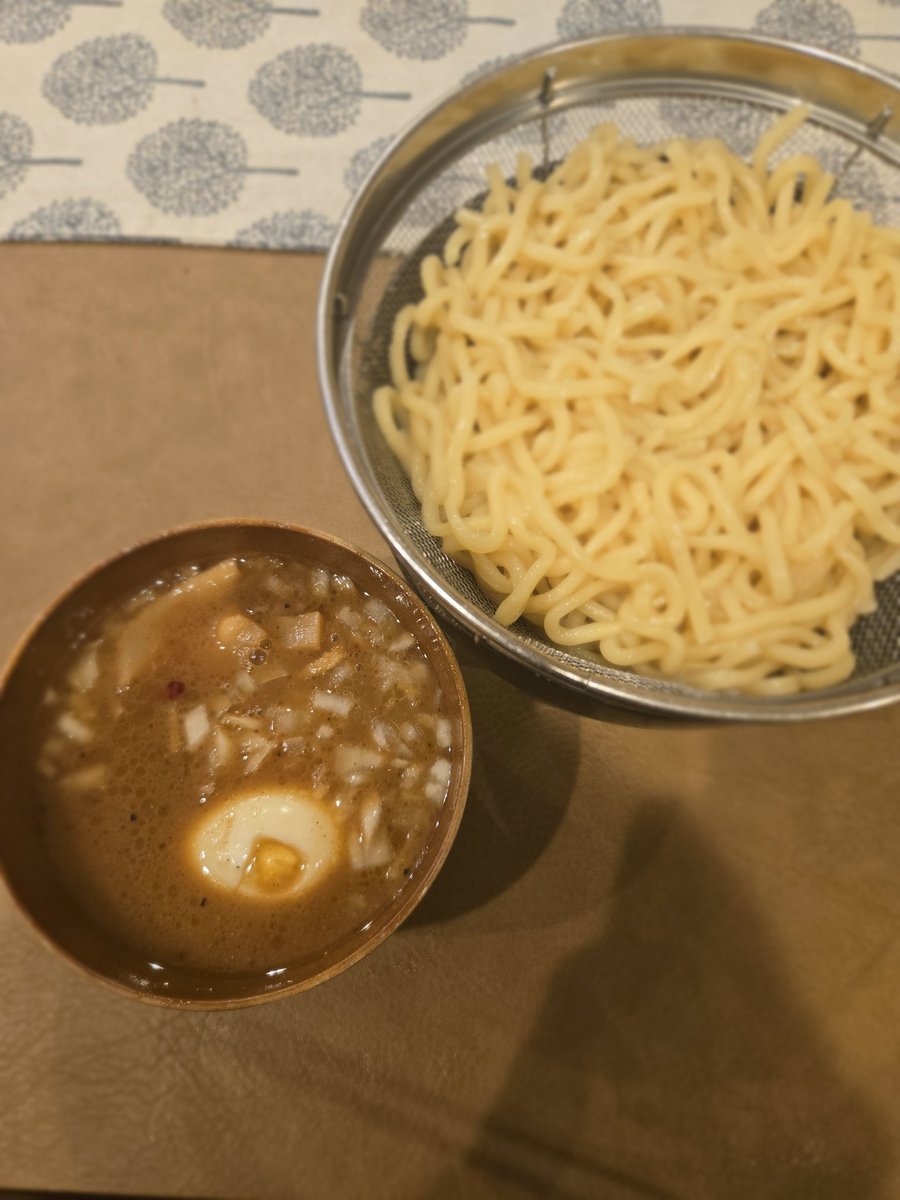 イッヒ tweet media