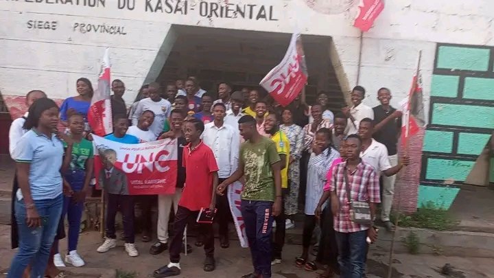 Les jeunes de l’UNC à Mbuji-Mayi ont répondu massivement à la première réunion de cette nouvelle année 2026 ; cet engagement témoigne clairement de leur attachement aux idéaux du parti et à la vision de son président national, l’honorable <a href="/VitalKamerhe1/">Vital Kamerhe</a>.